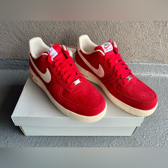 Nike Air Force One Low | University Red / Sail Rgeuni/Sail | Size 9.5 - Picture 4 of 9